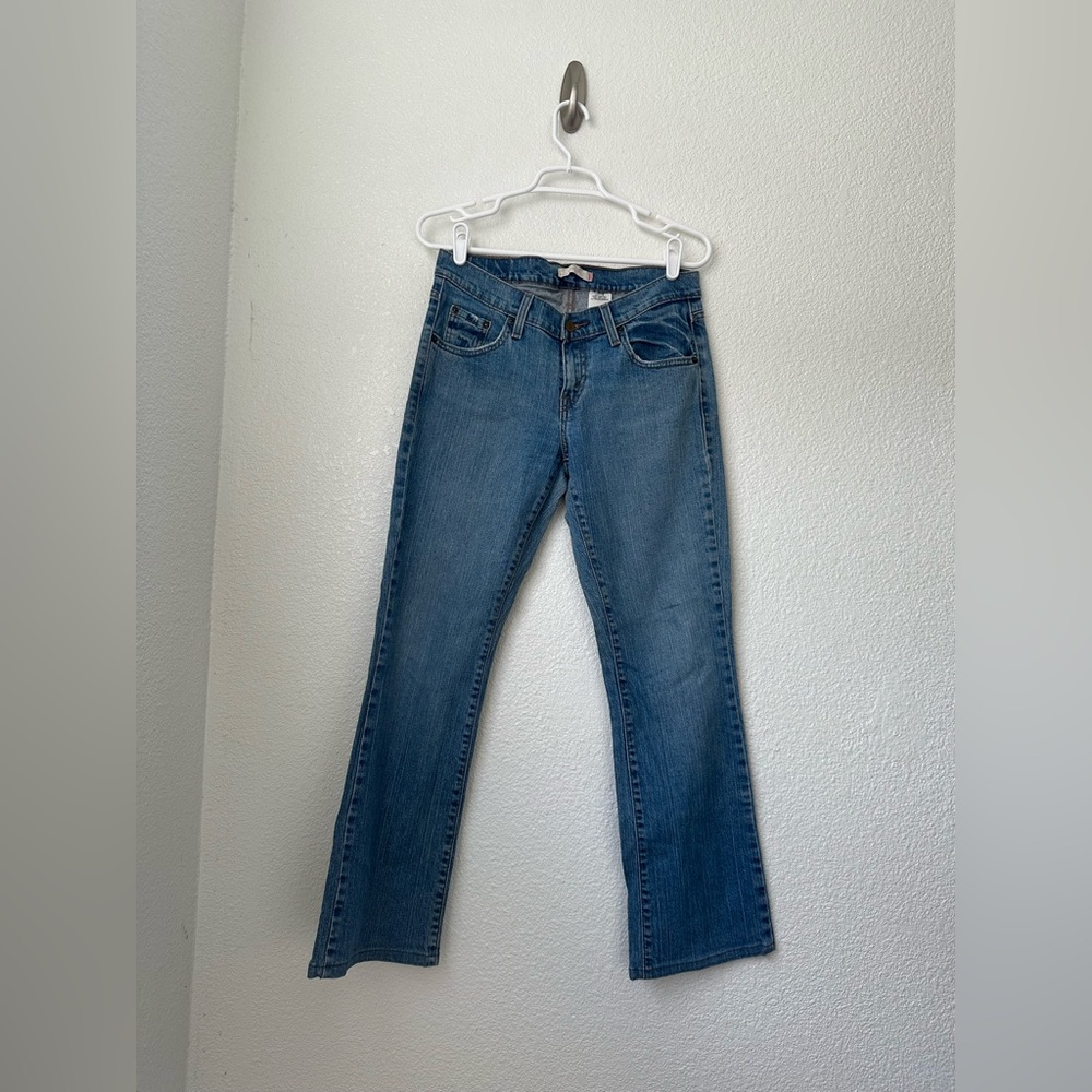 Levis Curvy Cut